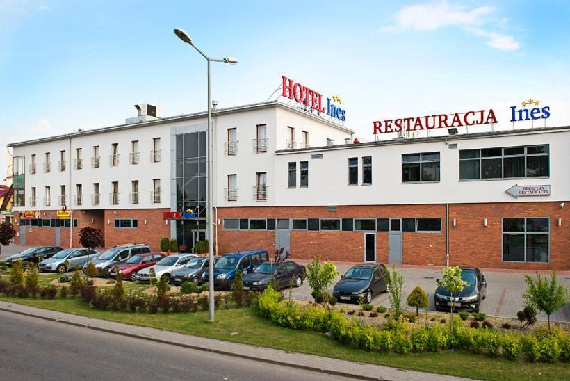 فندق Ines