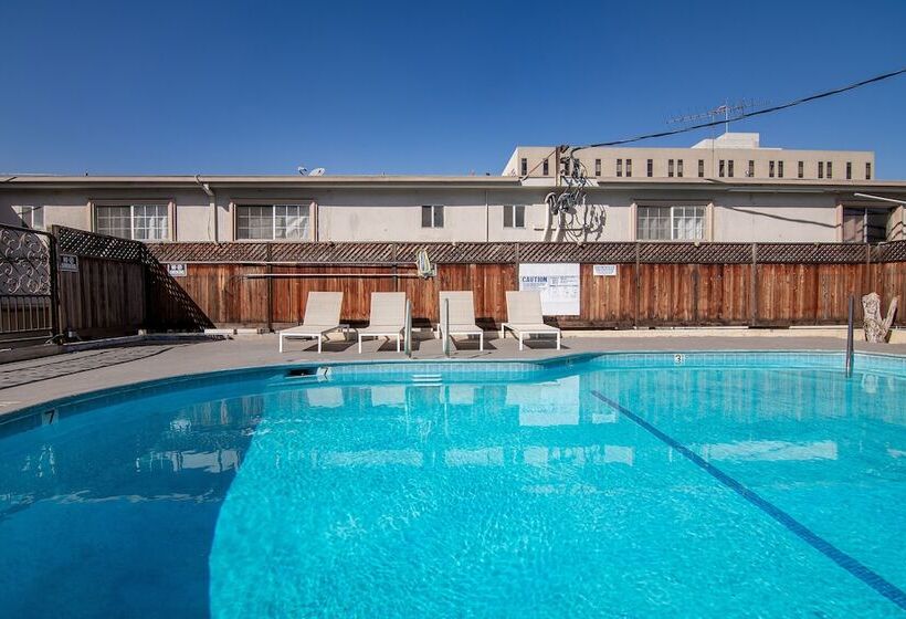 בית מלון כפרי La Royal Viking