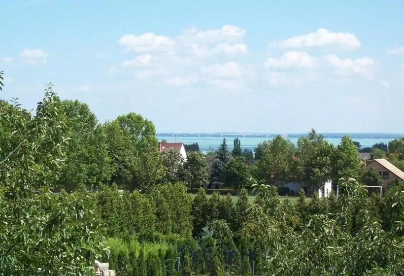 ホテル Lijoli Lounge Vendégház