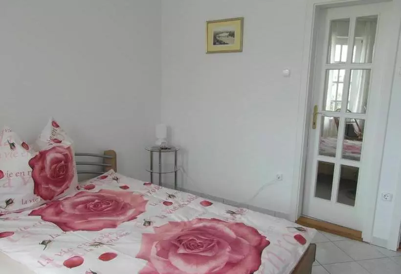ホテル Lijoli Lounge Vendégház