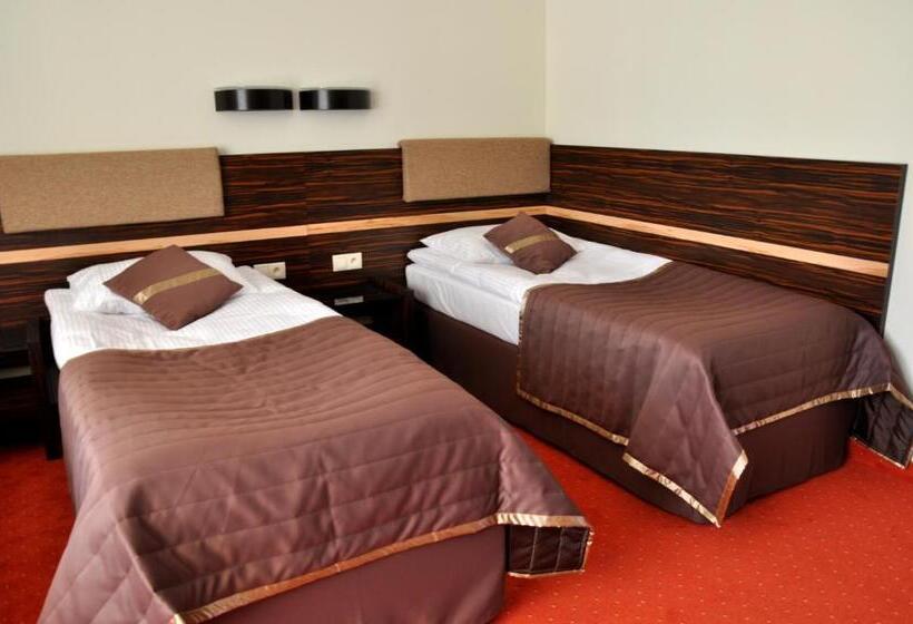 فندق Nad Wigrami