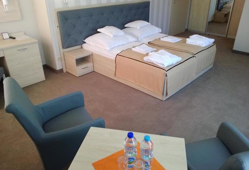 בית מלון כפרי Neapol