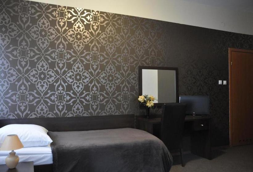 בית מלון כפרי Park Na Wojskiego