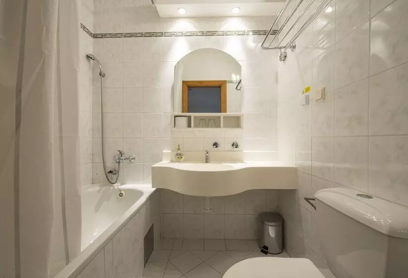 Hotelli Penzion Pleso