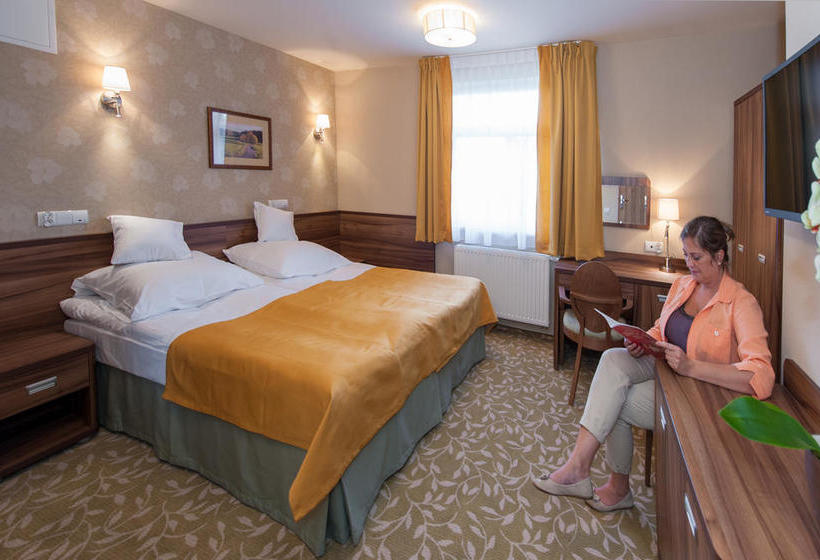 هتل Zdrojowy Sanus