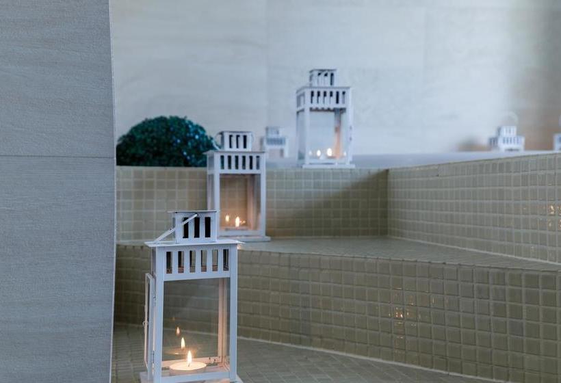 ホテル Sanvit Lake Resort & Spa