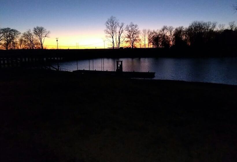 Hotelli South Shore Cottages