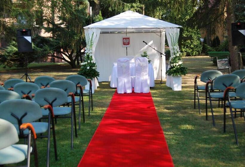 호텔 W Dobieszkowie