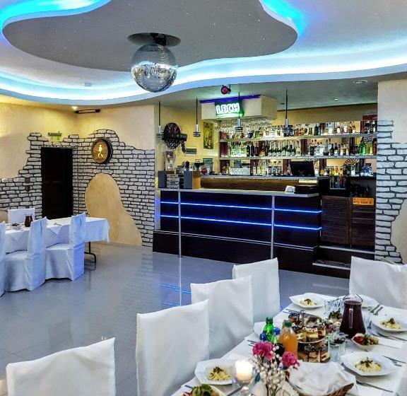 فندق Willa-restauracja Victoria