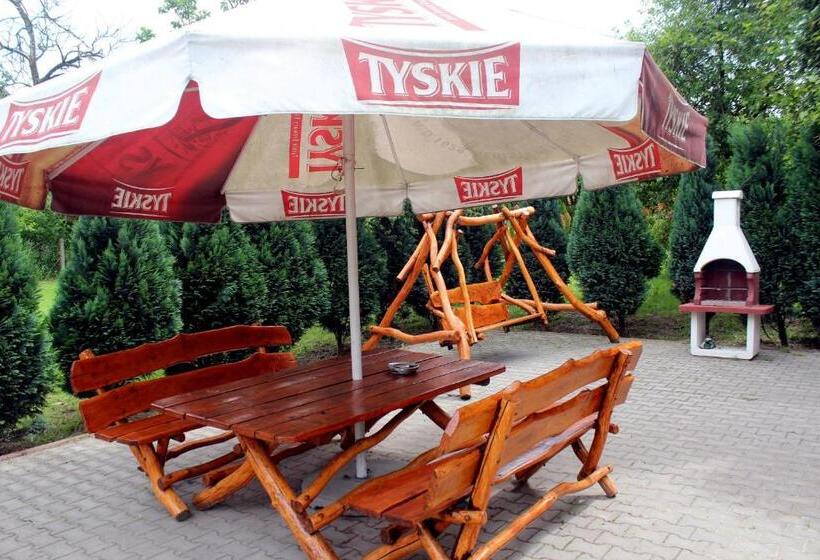 فندق Willa-restauracja Victoria