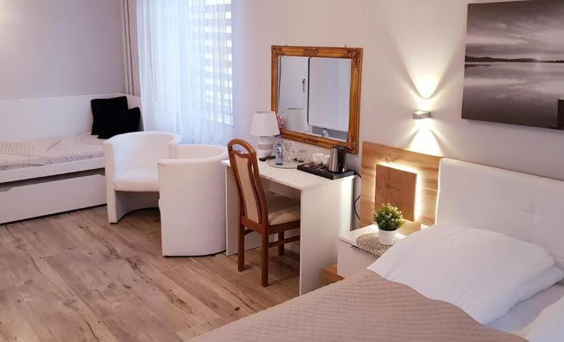 فندق Willa-restauracja Victoria