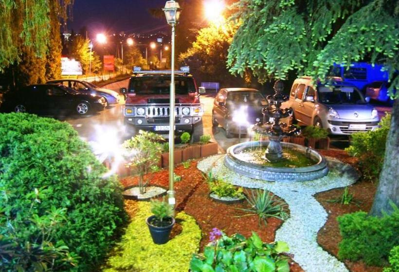 فندق Willa-restauracja Victoria