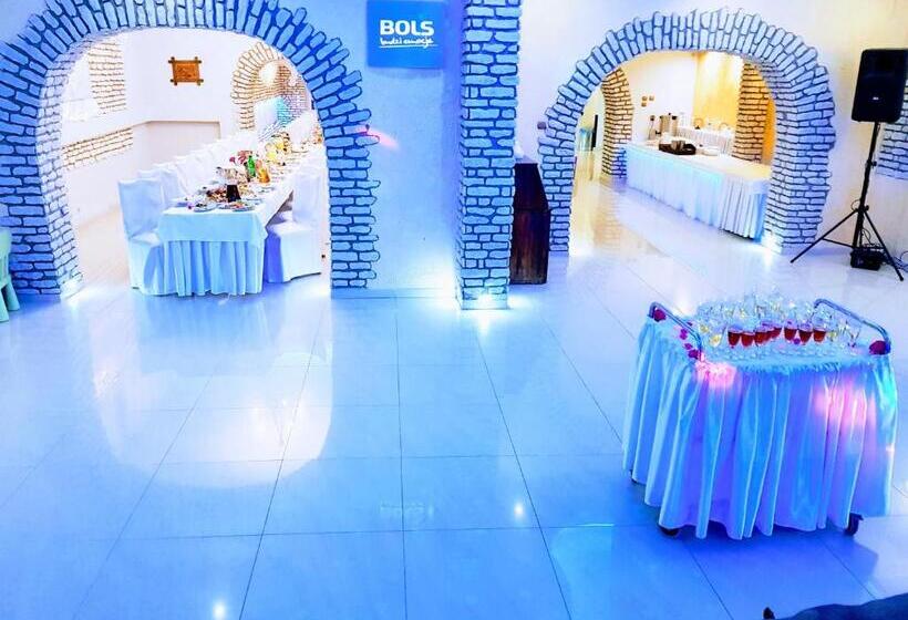 فندق Willa-restauracja Victoria