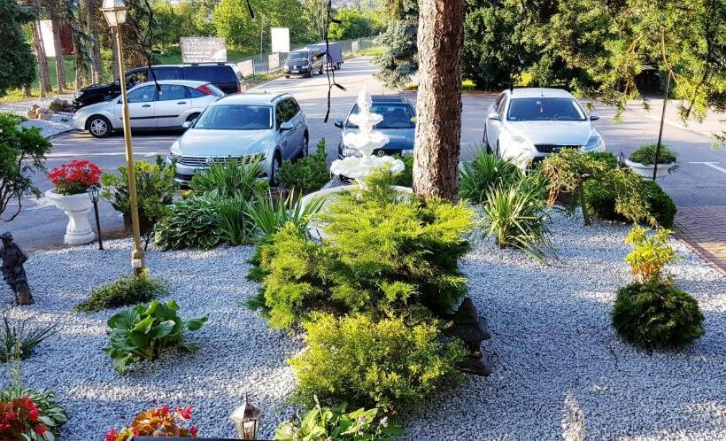 فندق Willa-restauracja Victoria