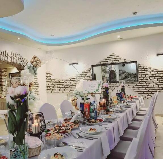 فندق Willa-restauracja Victoria