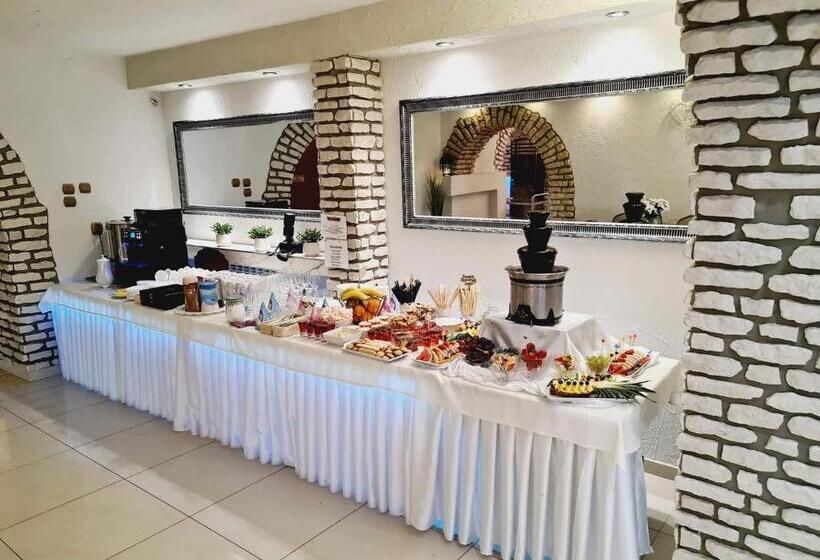 فندق Willa-restauracja Victoria