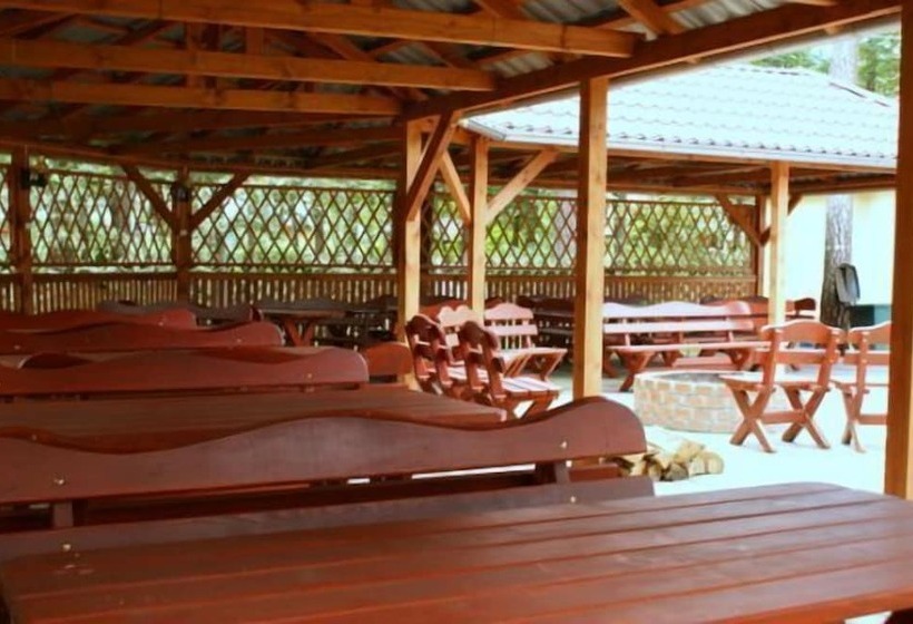 Отель Zielony & Ow Borowik & Pensjonat Manhattan Centrum Rekreacji I Wypoczynku Gastrotur