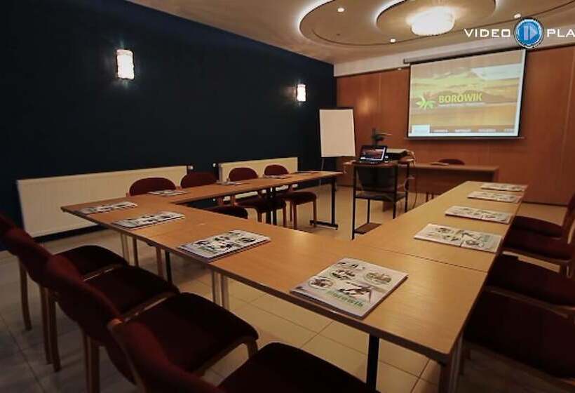 Отель Zielony & Ow Borowik & Pensjonat Manhattan Centrum Rekreacji I Wypoczynku Gastrotur