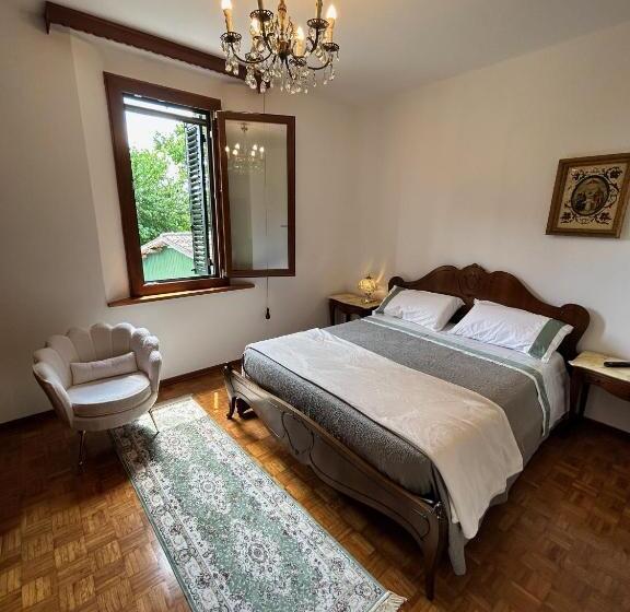 تختخواب و صبحانه La Casa Delle Querce