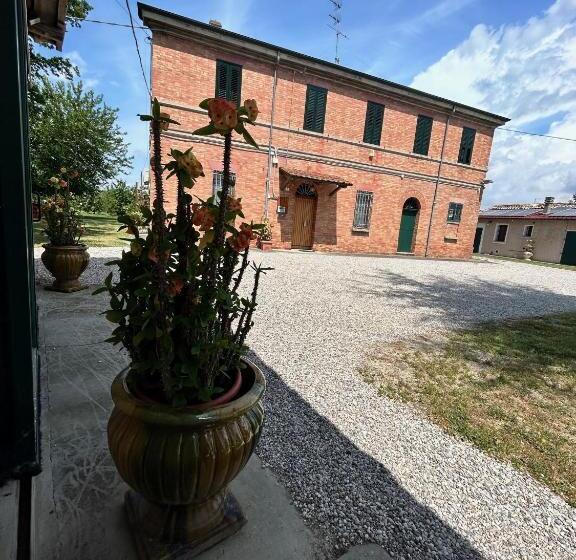 تختخواب و صبحانه La Casa Delle Querce