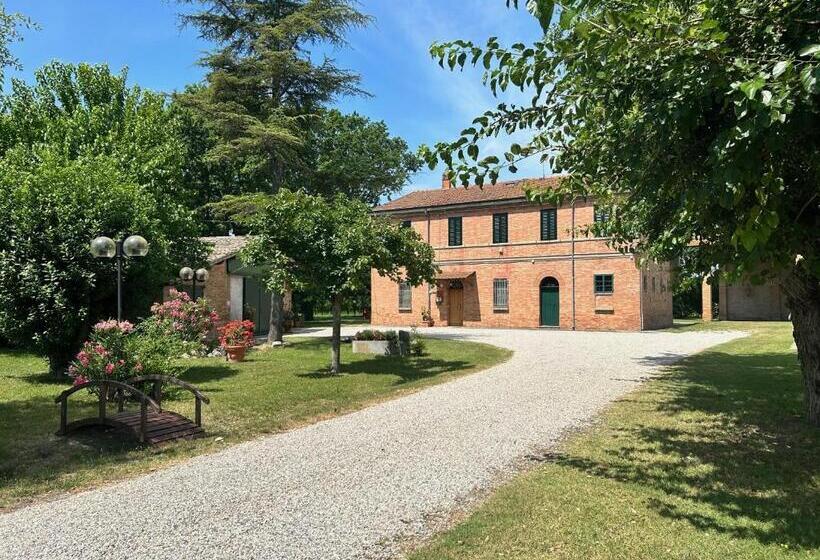 تختخواب و صبحانه La Casa Delle Querce