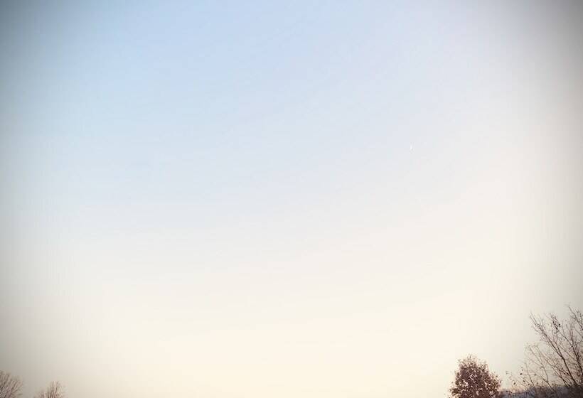 민박 Lusi è In Collina