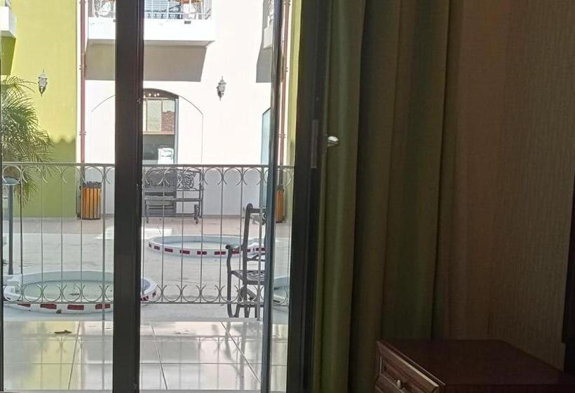 ホテル Alexander Mountain Resort