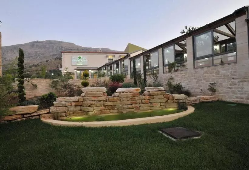 Hotelli Alexander Mountain Resort