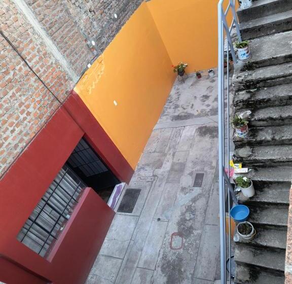 هتل Dulces Sueños