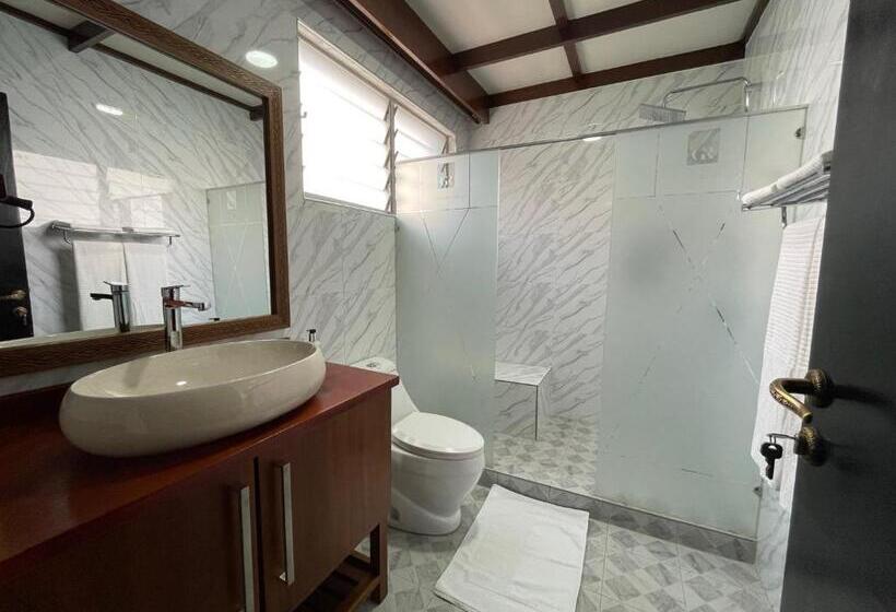 هتل Governor S Residence