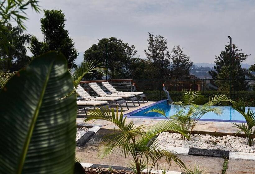 هتل Governor S Residence