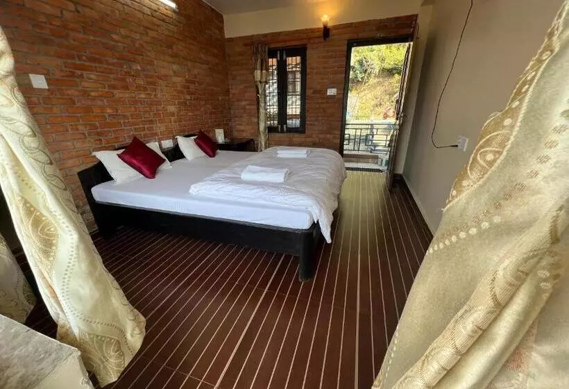 هتل Little Pilgrim Family Lodge