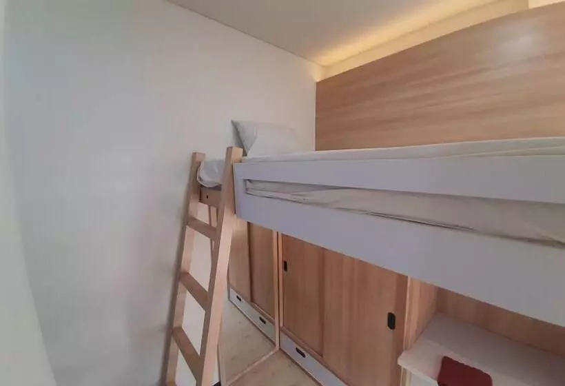 Hotelli Oyo Life 93289 Jelita Residence 2