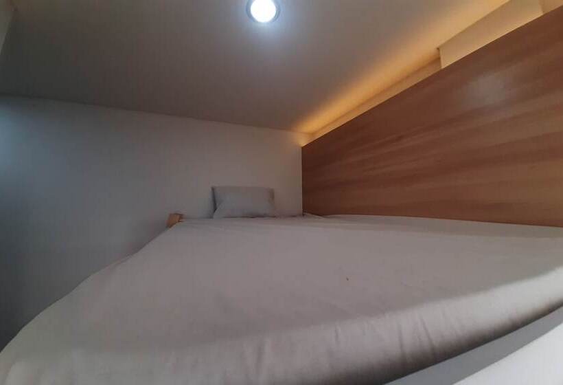 Hotel Oyo Life 93289 Jelita Residence 2