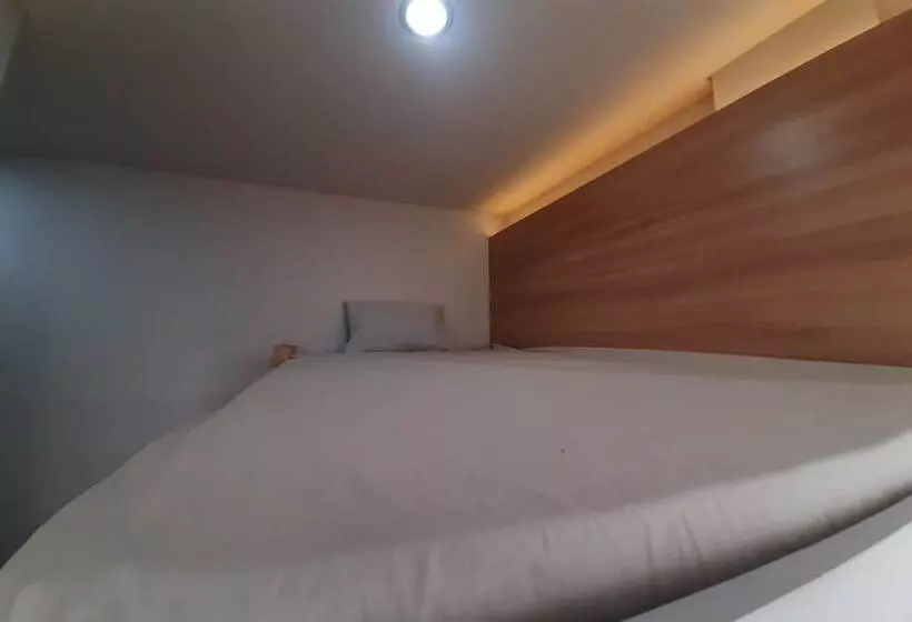Hotelli Oyo Life 93289 Jelita Residence 2