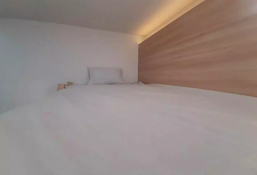Hotelli Oyo Life 93289 Jelita Residence 2