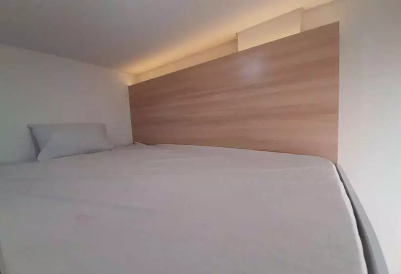 Hotelli Oyo Life 93289 Jelita Residence 2