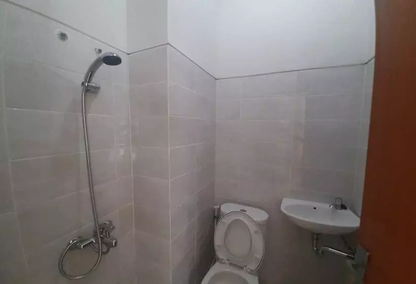 Hotelli Oyo Life 93289 Jelita Residence 2