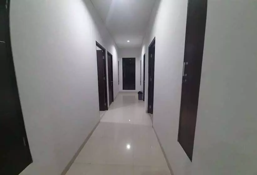Hotelli Oyo Life 93289 Jelita Residence 2