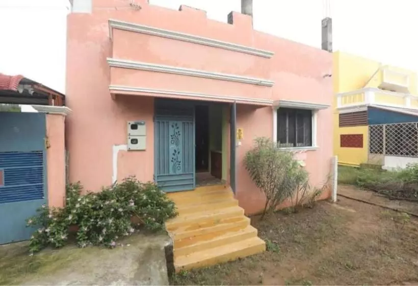 هتل Ramana Villa