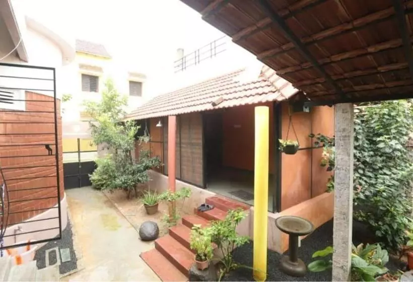 هتل Ramana Villa