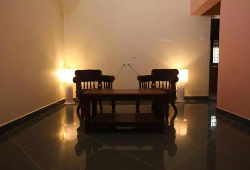 هتل Ramana Villa
