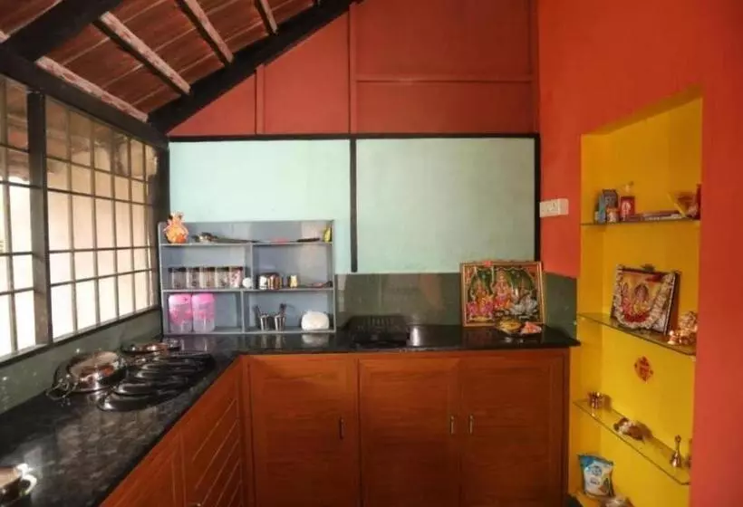 هتل Ramana Villa