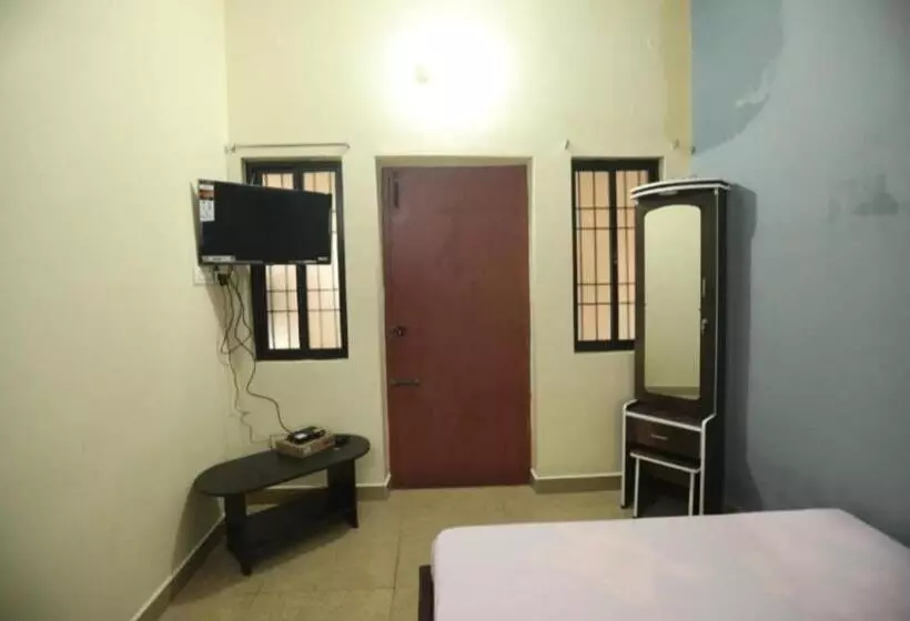 هتل Ramana Villa