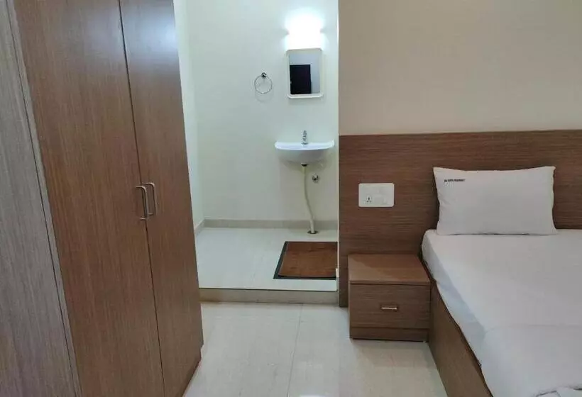 ホテル The Karthikeya Inn, Tirupati