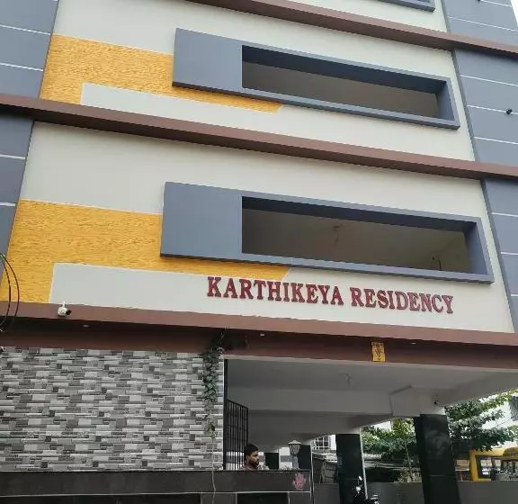ホテル The Karthikeya Inn, Tirupati