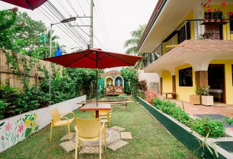 Hotelli Villa Lourdes Resort