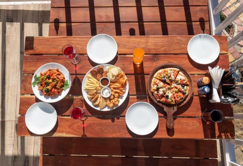 בית מלון כפרי Vinyasa Resort , Kanatal