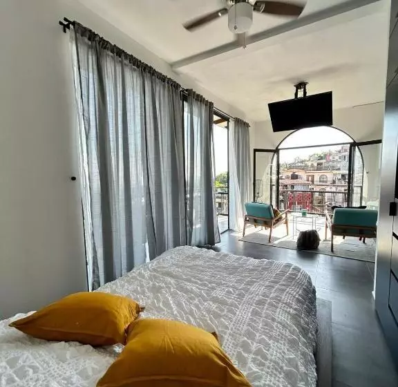 ënxë Hotel Boutique