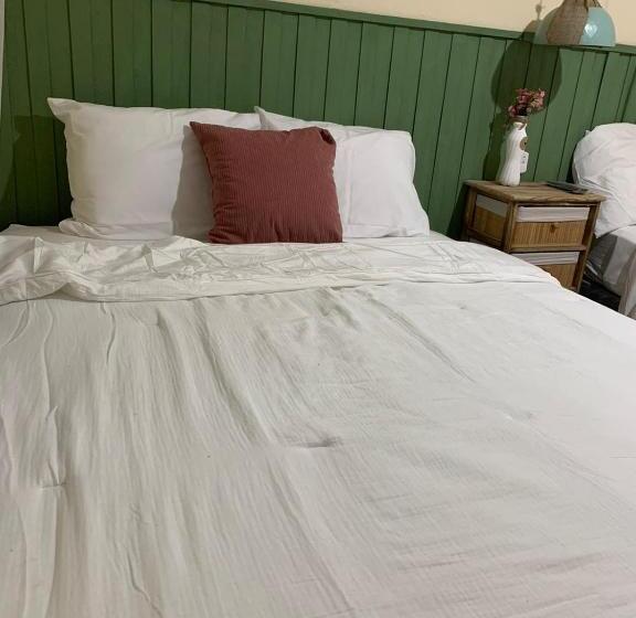 پانسیون Hostal Casa Antigua Santa Ana